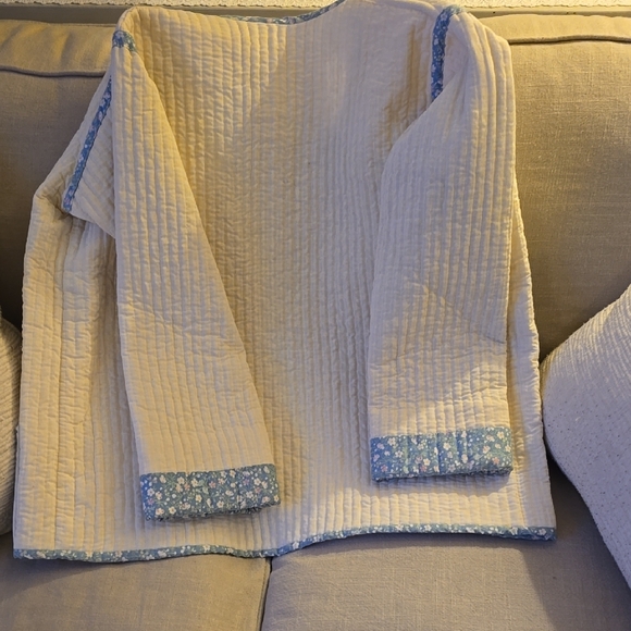 Women’s Quilted Jacket with Blue Accents - Picture 2 of 2